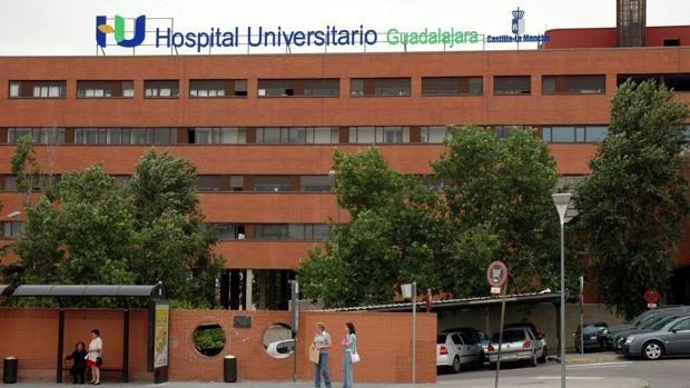 Un joven de 16 años ingresa en el Hospital de Guadalajara tras ser atendido en el lugar del accidente con su patinete eléctri