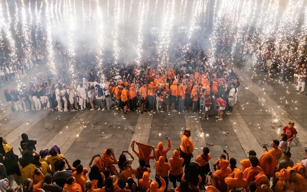 Guadalajara cierra sus Ferias y Fiestas 2026 entre tracas, fuego y miles de vecinos en la plaza Mayor