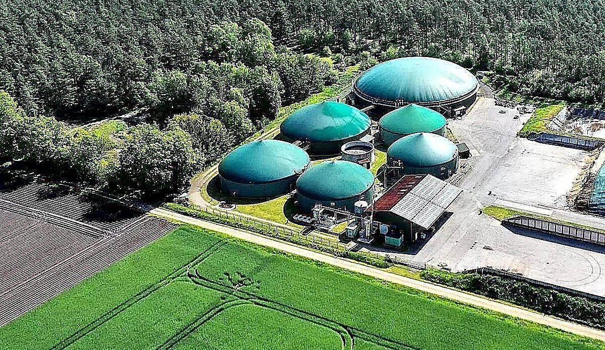 La propia empresa promotora de la planta de biometano en Val de San Lorenzo reconoce que más de la mitad de sus impactos son