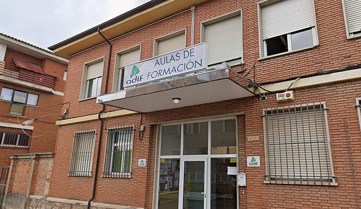 UGT exige a Adif que mantenga abierto el Centro de Formación de León hasta que el nuevo edificio esté listo en 2030