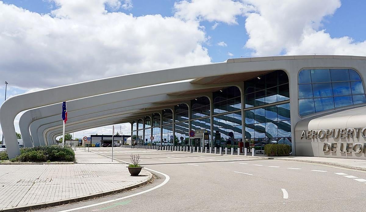 El aeropuerto de León se queda sin terminal de mercancías en el gran plan inversor de Aena hasta 2031