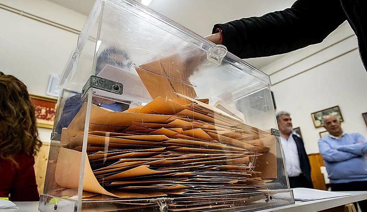 Seis pueblos de León tienen más votantes en el extranjero que vecinos en casa gracias a la Ley de Nietos