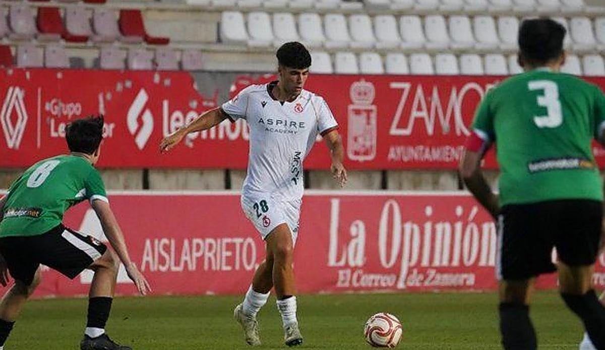 El Valencia CF se lleva a uno de los jóvenes de la cantera culturalista en el cierre del mercado