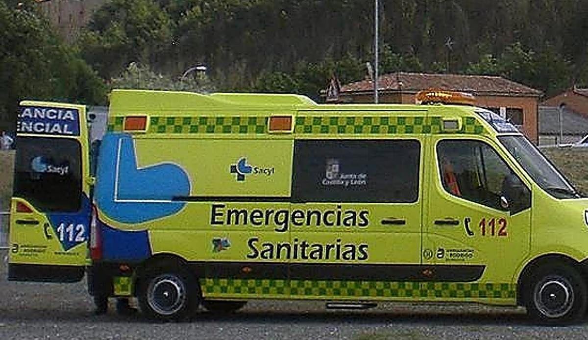 Una mujer de unos 50 años acaba herida en la cabeza al salirse de la carretera en Matallana de Torío