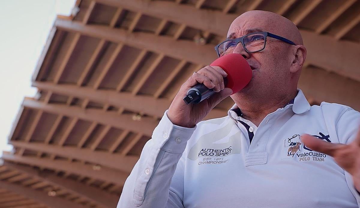 Catorce años de micrófono y oficina: Marco Antonio Izquierdo se despide de la Cultural Leonesa