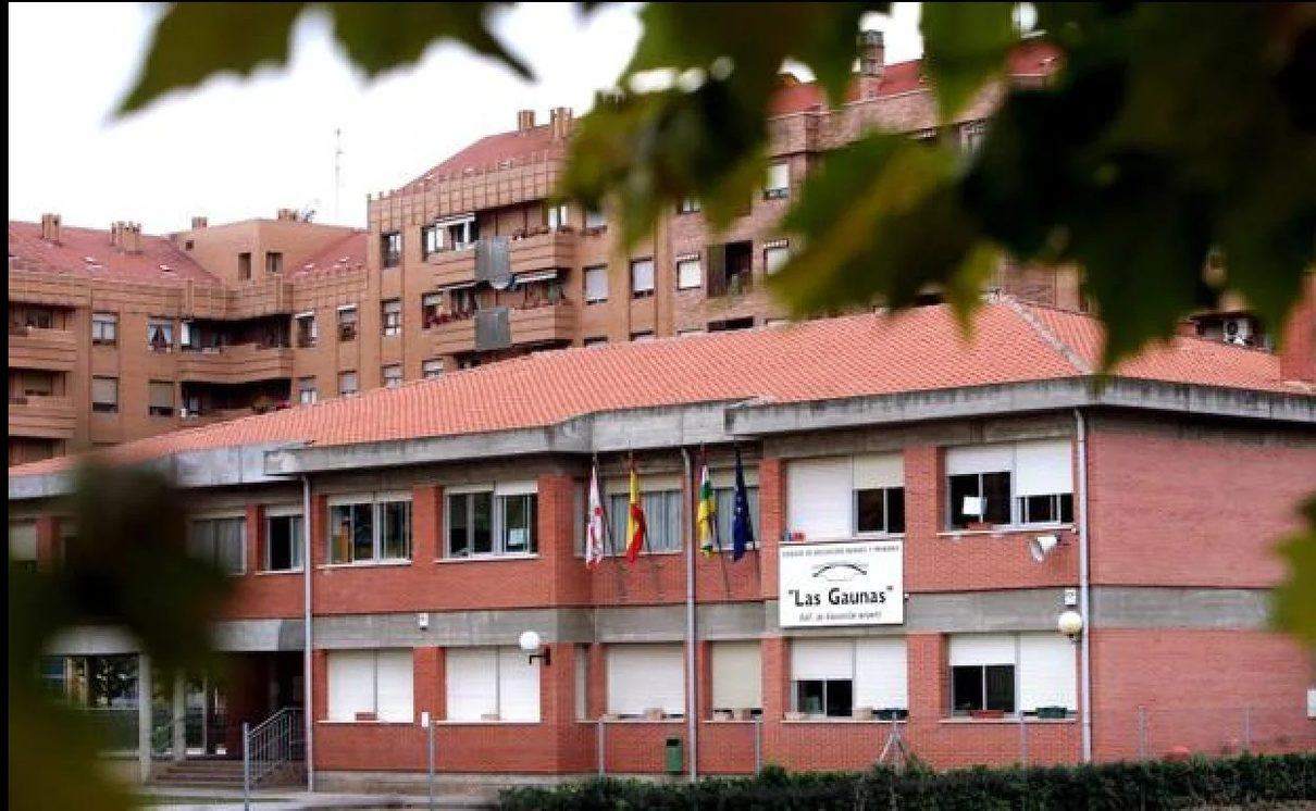 Tres colegios públicos de Logroño arrancan el nuevo curso sin ascensor y con alumnos en silla de ruedas sin acceso a sus aula