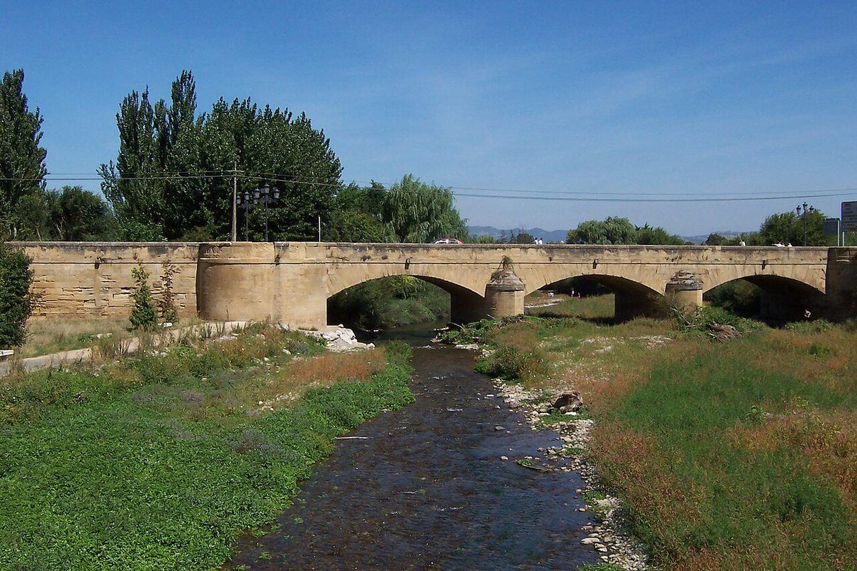 Hallan muerto a un hombre de 87 años en las aguas del río Oja a la altura del puente de Casalarreina