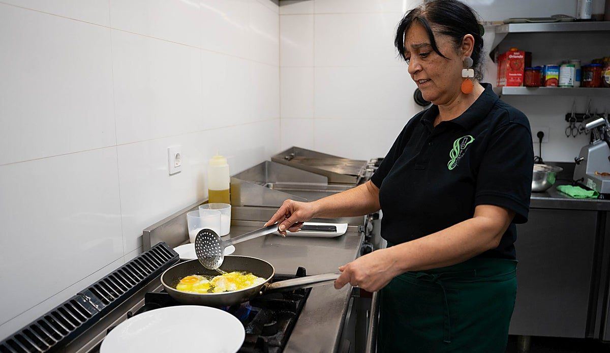 Los bares de Logroño agotan sus mesas para el almuerzo del cohete de San Mateo un mes antes de las fiestas