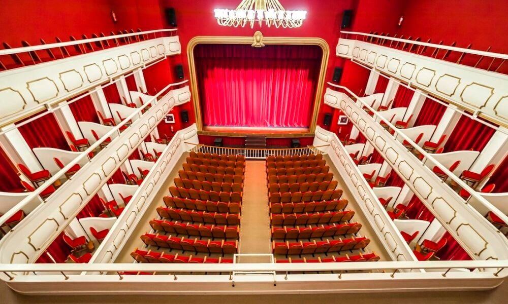 El Teatro Ideal de Calahorra despliega doce espectáculos para cerrar el año con teatro, humor y música en vivo