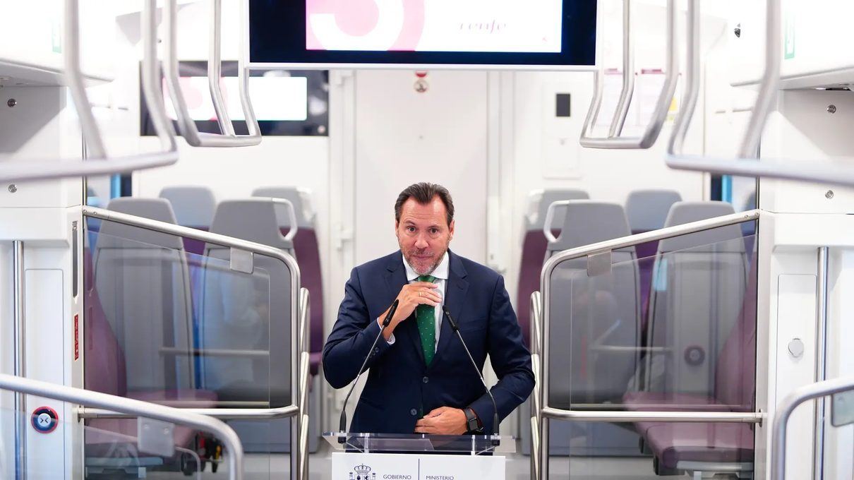 Los nuevos trenes de Cercanías Madrid vuelven a las vías tras solucionar el fallo de frenos que los dejó parados una semana