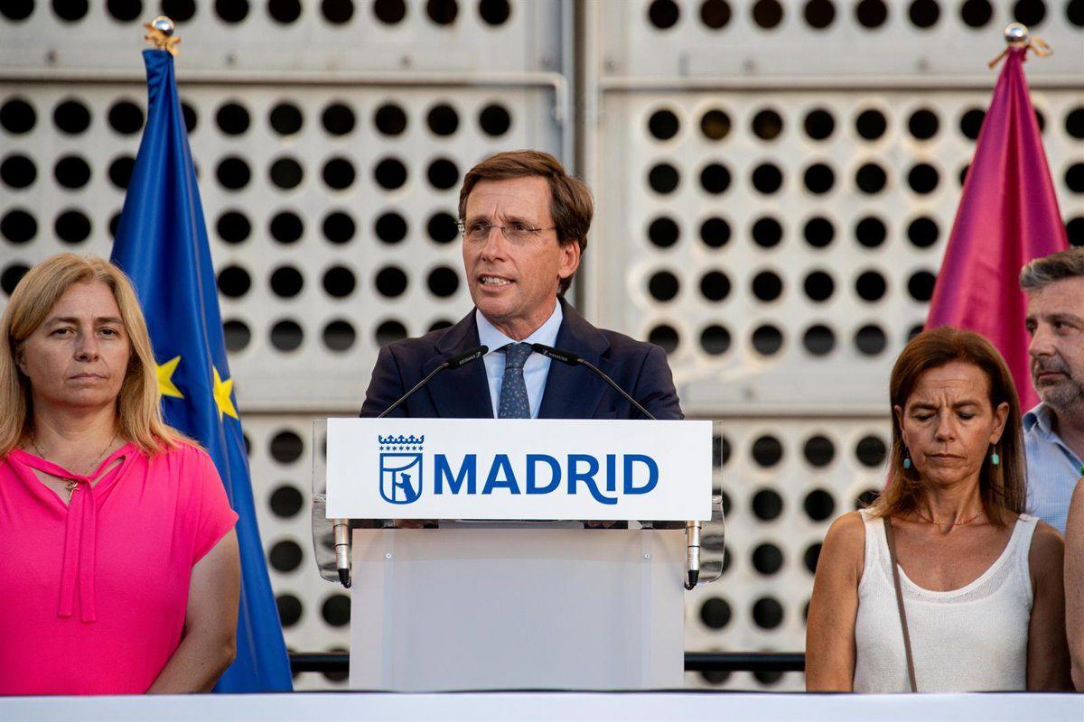 Almeida humilla a la Delegación del Gobierno por las cifras de Cibeles: "Para contar inmigrantes no saben, pero para contar m