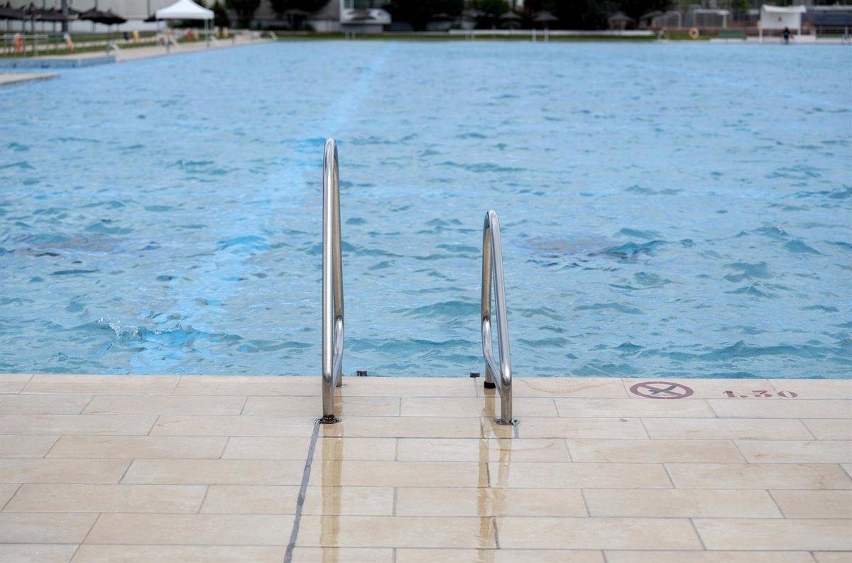 El PSOE exige a Almeida que reabra las piscinas municipales mientras Madrid sigue abrasada en septiembre