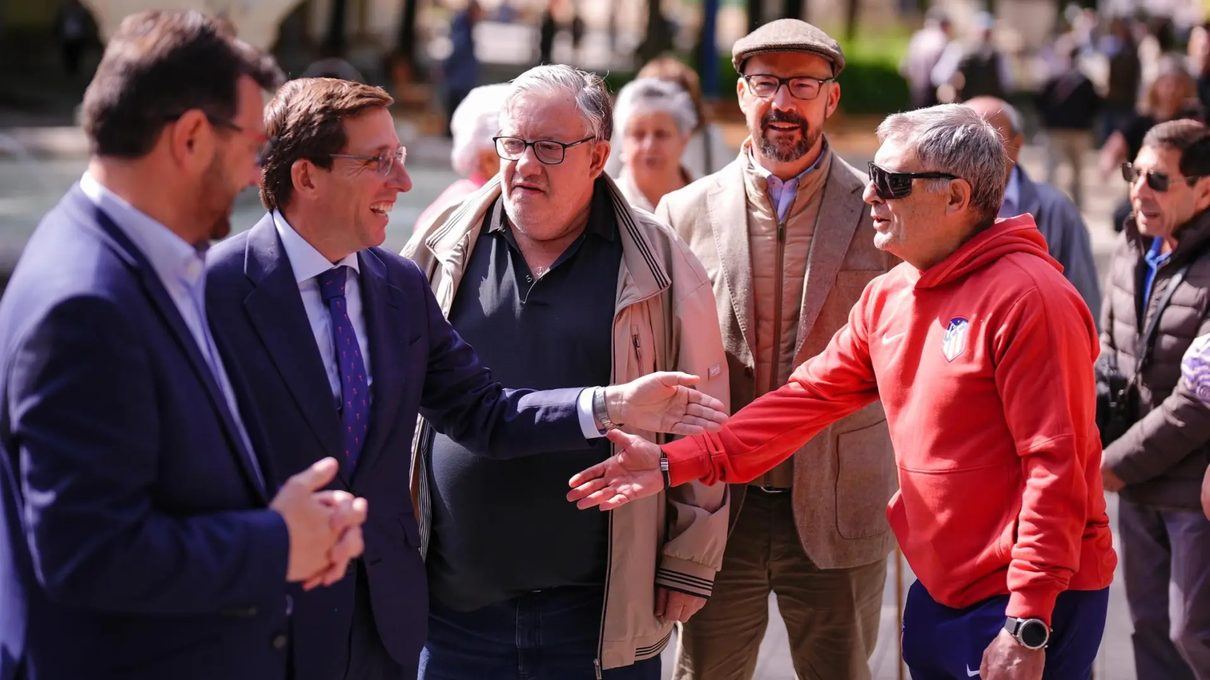 Almeida prepara su asalto a 2027 visitando cada rincón de Madrid para plantar cara a la izquierda