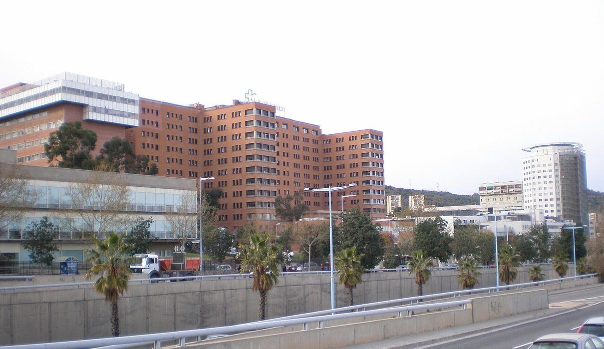 Un hombre muere en Barcelona tras sufrir graves quemaduras en un accidente de tráfico en Sant Joan