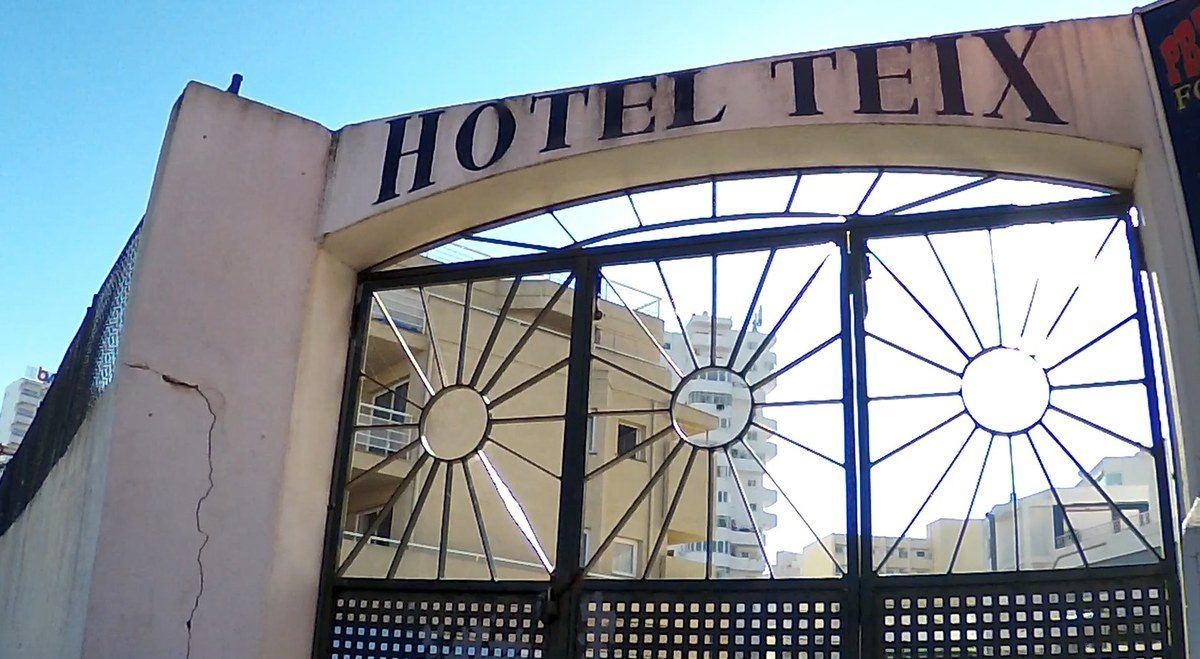 Torrenova y Magaluf quieren reconvertir el solar del antiguo Hotel Teix en espacios públicos con salida al mar