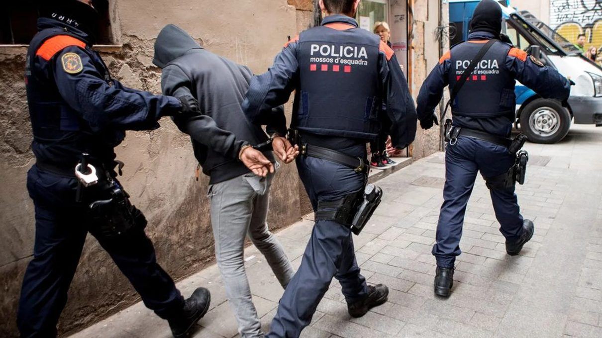 Un hombre es arrestado en Manacor después de lanzar una roca contra una casa y amenazar de muerte a sus vecinos