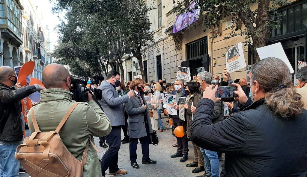 Las educadoras de 0 a 3 años salen a la calle en Palma para exigir fin a la brecha salarial que supera los 5.000 euros