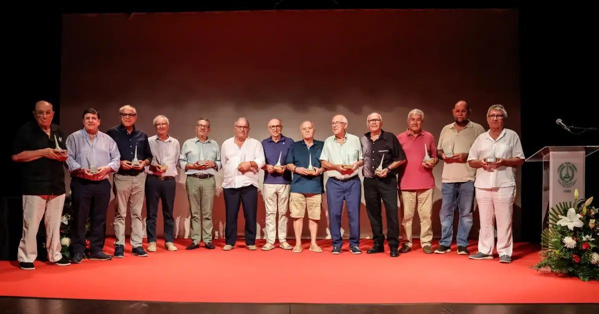 El Casino 17 de Gener de Ciutadella honra a sus pilares históricos en una emotiva gala de 137 años