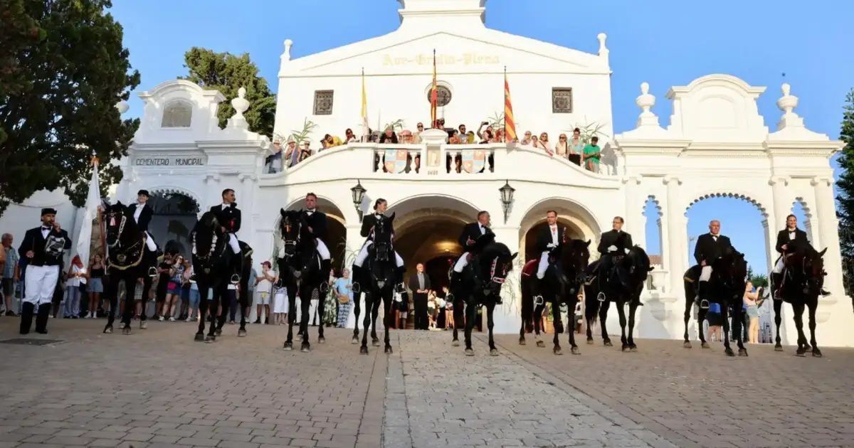 La ermita de Gràcia abre las fiestas patronales de Maó con una emotiva celebración de las Primeras Vísperas