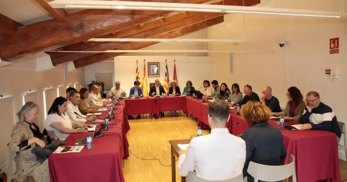 Ciutadella dispara la tasa de basuras y elimina los descuentos por reciclaje entre críticas de la oposición