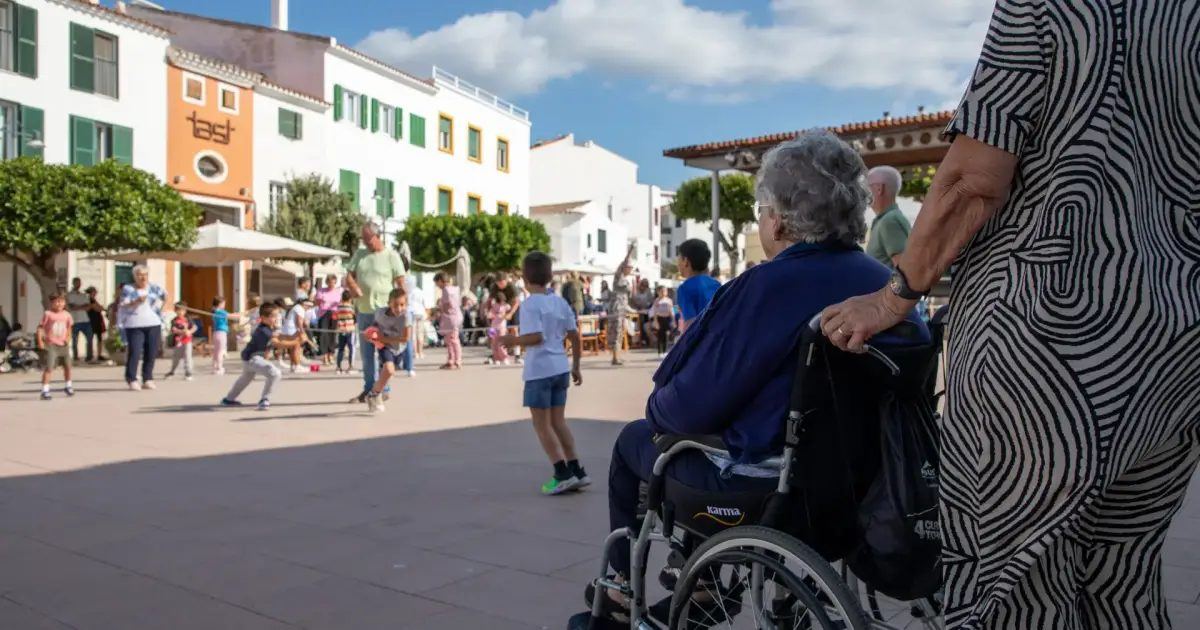 Menorca envejece más rápido que ninguna otra isla balear y su sistema sanitario ya nota la presión