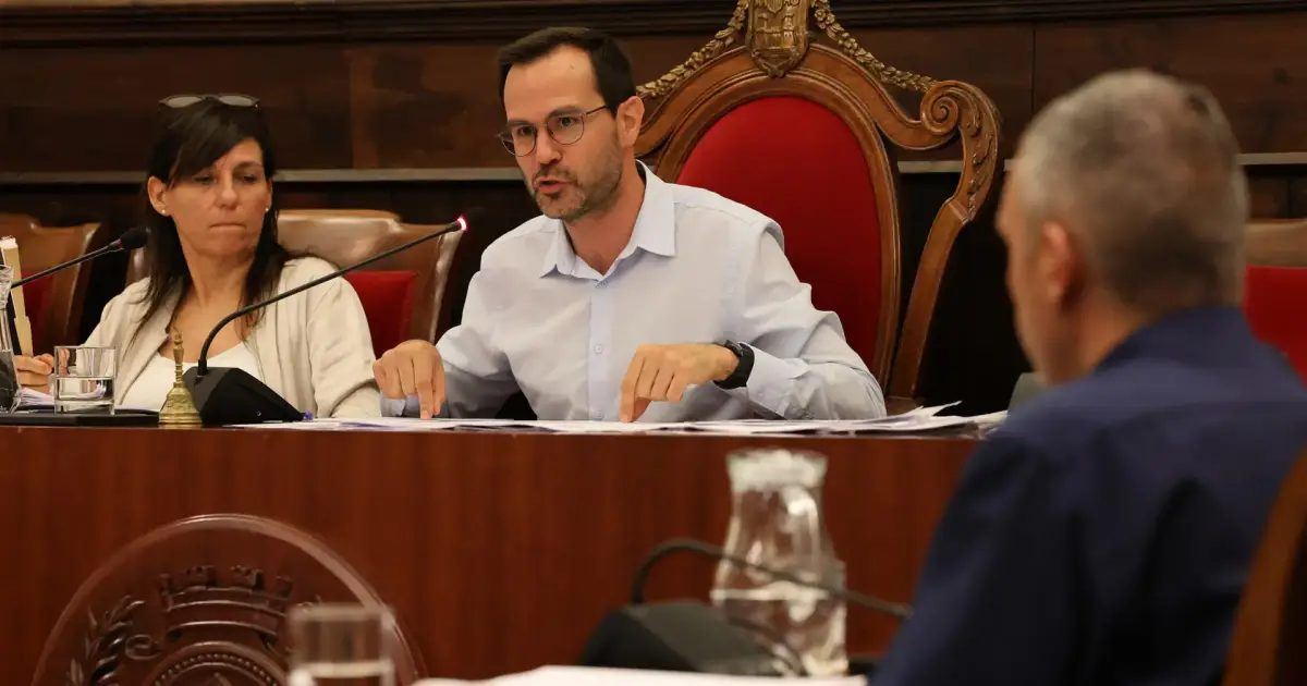 Héctor Pons se lanza a por un tercer mandato en Maó con el respaldo unánime del PSOE