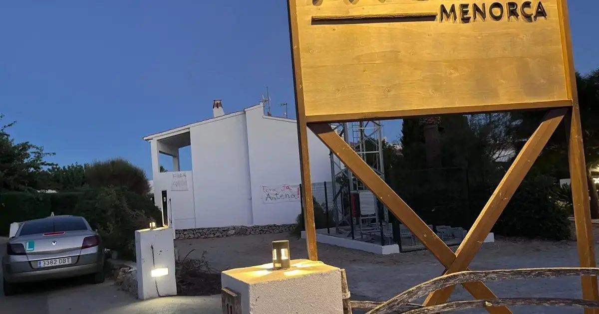 La antena del Txoco de Binissafúller entra en la recta final: los vecinos presionan para cerrar un acuerdo antes de fin de añ