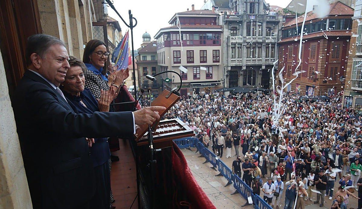 Ana Isabel Fernández abre San Mateo con un pregón que celebra el alma literaria y generosa de Oviedo