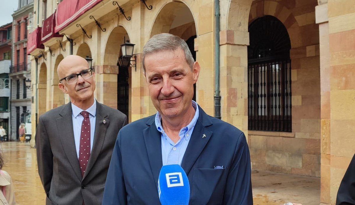 El PSOE de Oviedo exige a Canteli que dimita o rectifique tras su polémico silencio sobre la agresión de San Mateo