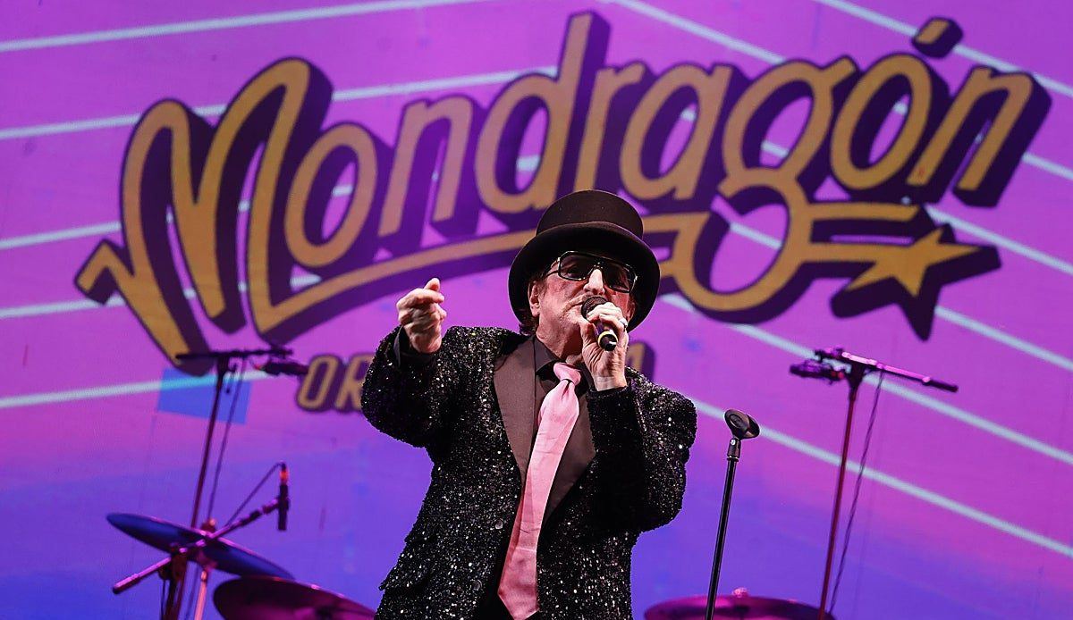 Gurruchaga y la Orquesta Mondragón conquistan el Bombé y devuelven los años ochenta a las fiestas de San Mateo