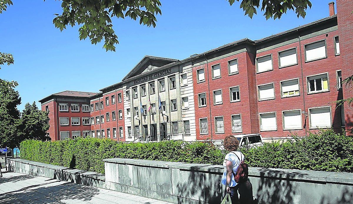 El PSOE de Oviedo exige saber cuántos vecinos se quedan sin plaza en la Universidad Popular y qué pasa con los cursos de baja