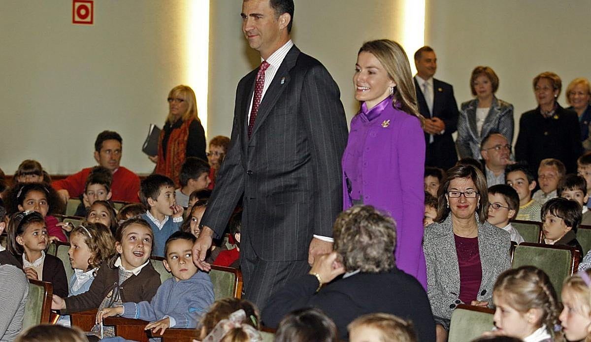 La Reina Letizia regresa al colegio de su infancia en Oviedo para abrir el curso escolar asturiano