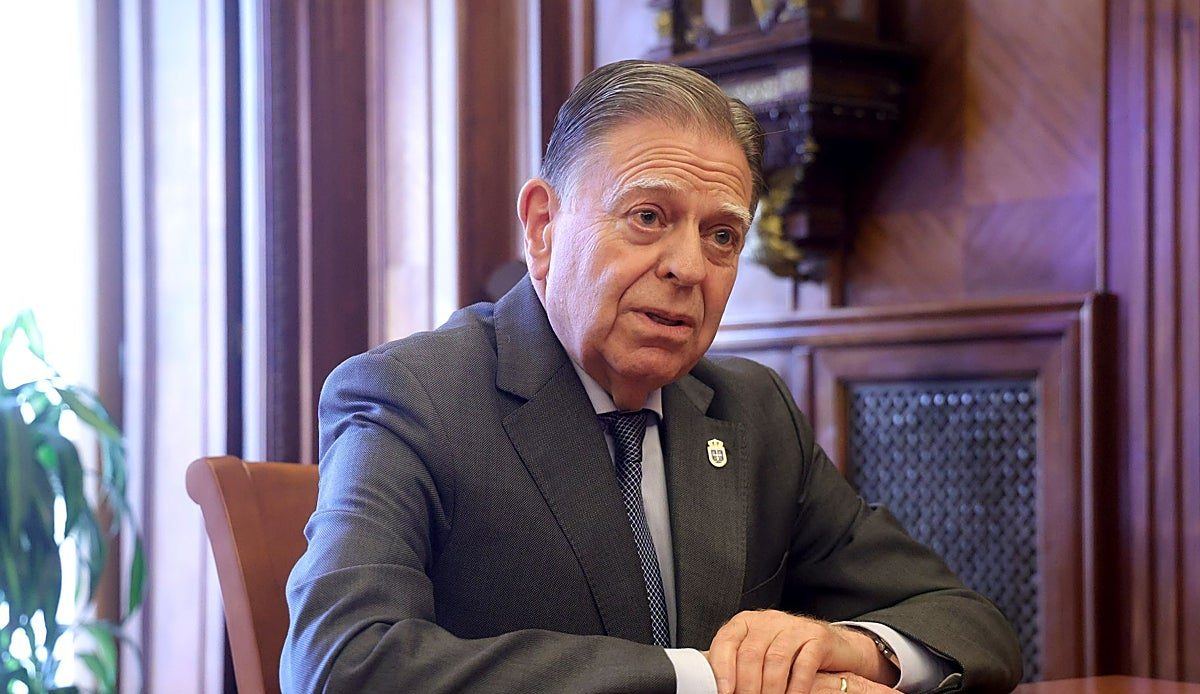 Canteli pide perdón con matices: condena la agresión ultra en Oviedo pero esquiva calificarla como delito de odio