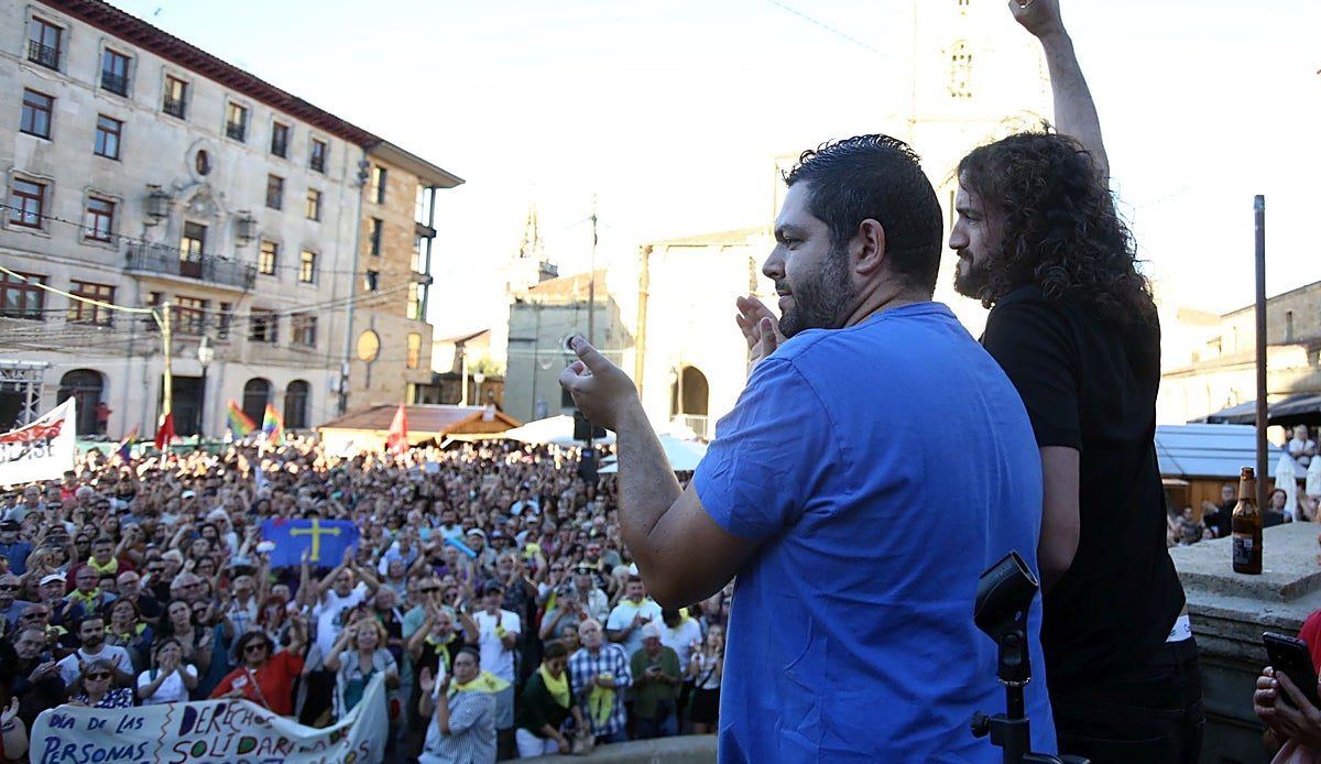 Canteli defiende a los agresores de los activistas de San Mateo y desata la tormenta política en Oviedo
