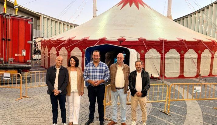 Santa Marta de Tormes llena su carpa noche tras noche con la magia del circo internacional