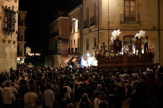 Salamanca se viste de Semana Santa en septiembre para acoger el mayor encuentro nacional de cofradías