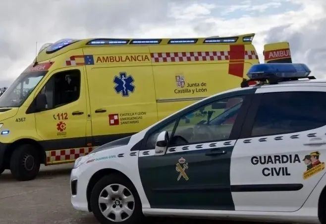 Un motorista evacuado en helicóptero tras sufrir un grave accidente en la carretera de La Alberca