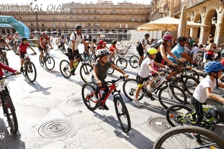 Salamanca cierra su Semana de la Movilidad con pedales, historia y entrada gratuita al museo del automóvil