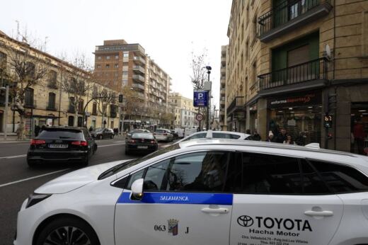 El coche que todo lo ve pero no puede multarte: así vigila el nuevo sistema de la ORA las calles de Salamanca