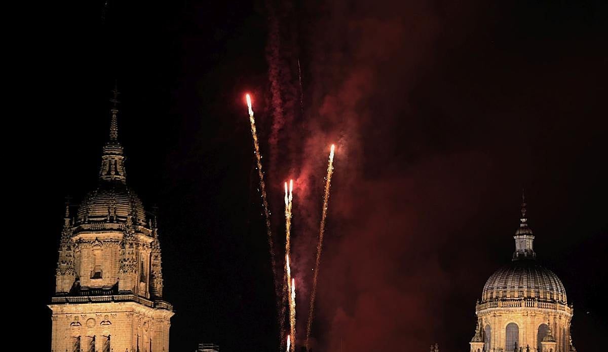Los fuegos artificiales del 7 de septiembre, en el aire: la alerta por incendios amenaza el arranque de las Ferias y Fiestas