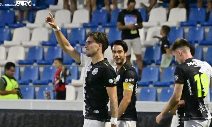 Un entrenamiento deja a Dani González fuera de los terrenos de juego por una grave lesión de rodilla