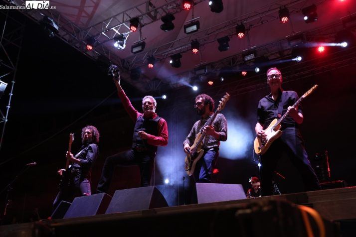 M-Clan convierte la Plaza Mayor de Salamanca en el epicentro del rock en su gira de 30 años