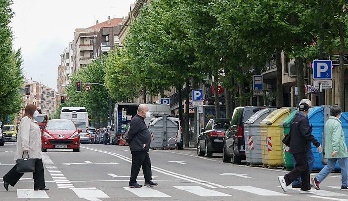 Un motorista atropella a un peatón de 70 años en plena calle María Auxiliadora y deja tres heridos
