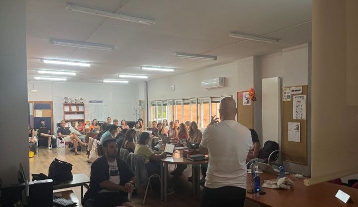 El profesorado de Ciudad Rodrigo aprende a usar la Inteligencia Artificial en el aula para preparar a los alumnos del futuro