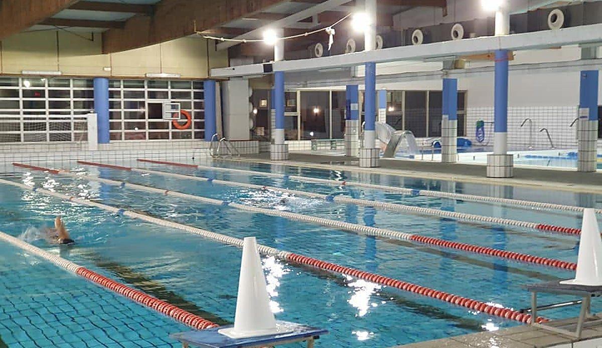 La piscina de Santoña entra en una nueva era: el Ayuntamiento inicia su renovación con una inversión de 130.000 euros