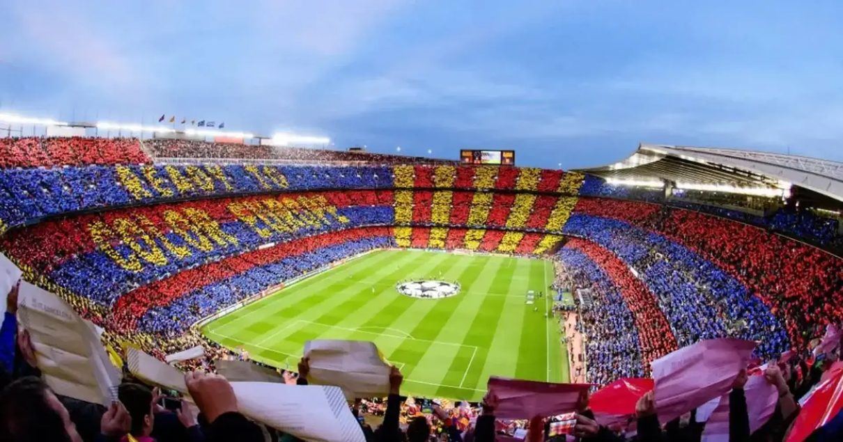 El Racing paga cara la apuesta de José Alberto: siete goles en el Camp Nou tras una rotación masiva
