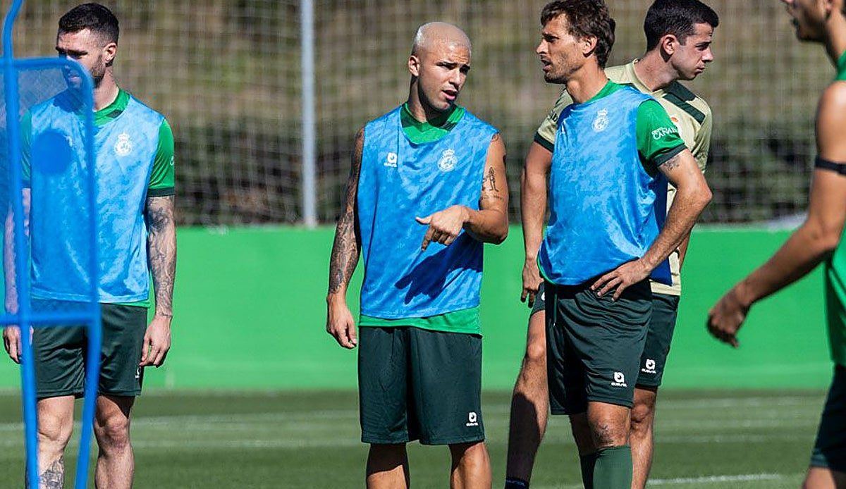 Belocian, Pablo García y André Almeida se estrenaron sobre el césped de La Albericia