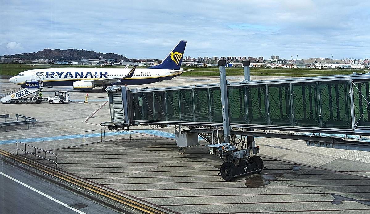 La huelga de controladores belgas deja en tierra los vuelos entre Santander y Bruselas este sábado