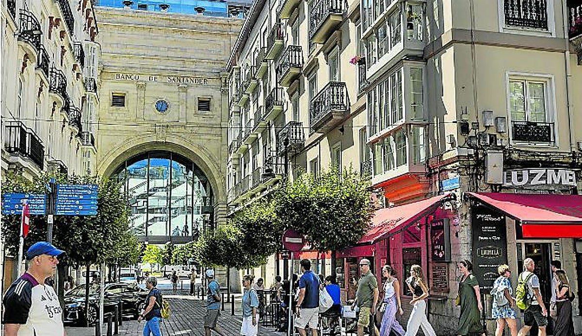 Vecinos de Santander se rebelan: «La ciudad se está desdibujando y nadie hace nada»