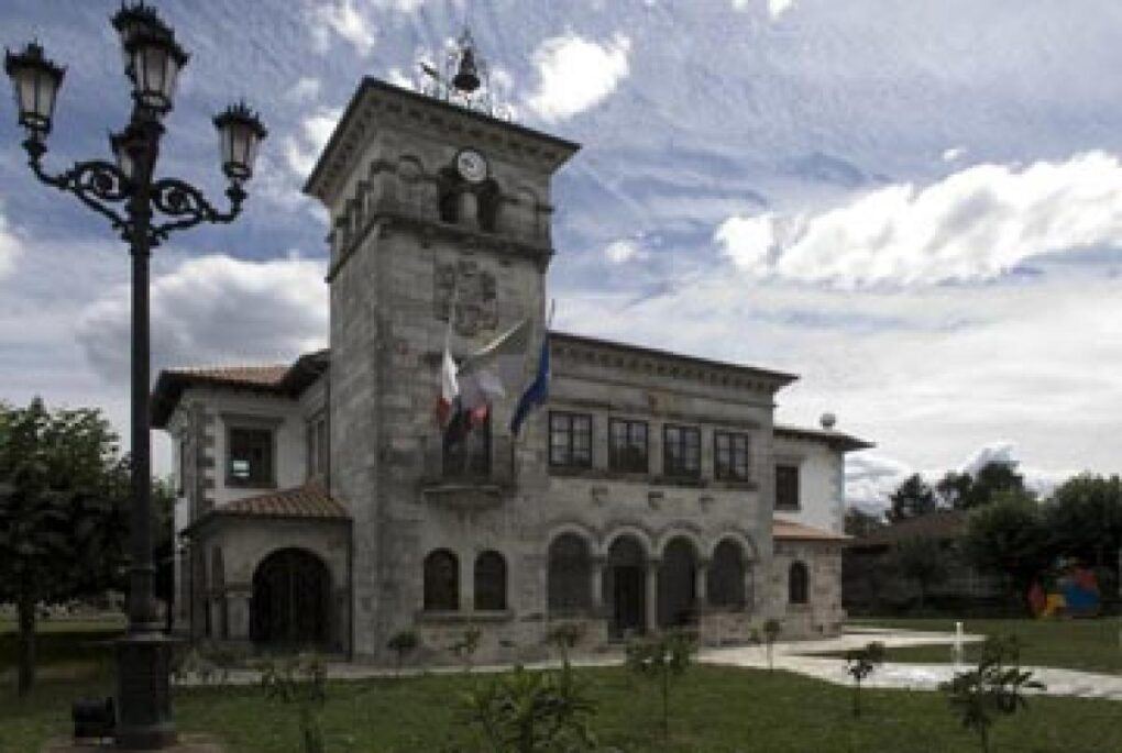 Ruptura en Cayón: los dos concejales de Vox crean su propio partido local bajo el nombre Cayoneses